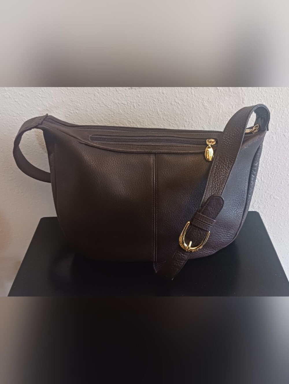 Stone Mountain Brown Leather Crossbody Shoulder Bag Organizer Purse Zip Pocket